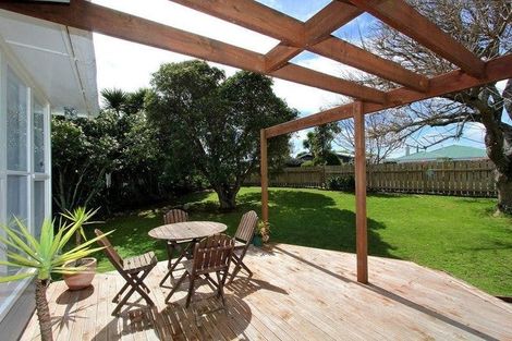 Photo of property in 61 Woodleigh Street, Frankleigh Park, New Plymouth, 4310