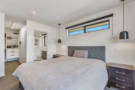 Photo of property in 34 George Fyfe Way, Wakefield, 7025