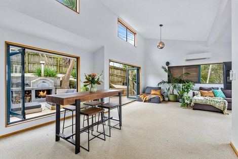 Photo of property in 2/310 Glenvar Road, Torbay, Auckland, 0630