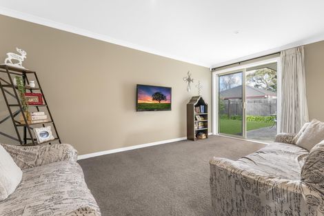 Photo of property in 2 Coronation Avenue, Pukekohe, 2120