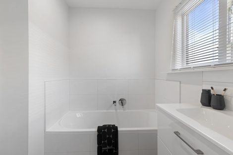 Photo of property in 5 Croziers Road, St Albans, Christchurch, 8052