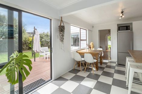 Photo of property in 30 Augustus Street, Carterton, 5713