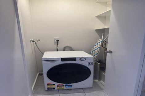 Photo of property in Terrace Tower Apartments, 1d/126 The Terrace, Wellington Central, Wellington, 6011