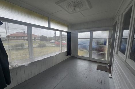 Photo of property in 2 Cambridge Street, Gonville, Whanganui, 4501