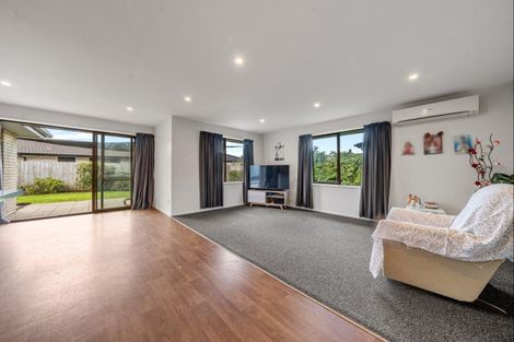 Photo of property in 15a Frederick Place, Whalers Gate, New Plymouth, 4310