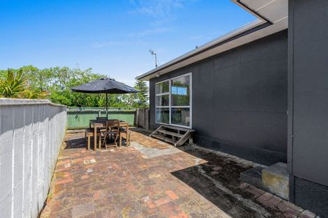 Photo of property in 141 Kahukura Avenue, Waitarere Beach, Levin, 5510