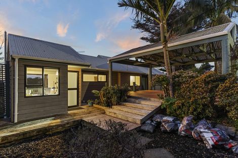 Photo of property in 28 Willow Avenue, Birkenhead, Auckland, 0626