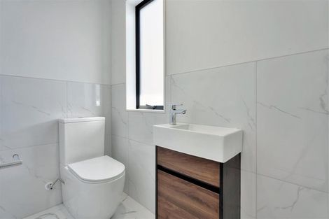 Photo of property in 45b Portadown Avenue, Pakuranga Heights, Auckland, 2010