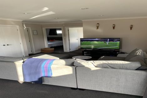 Photo of property in 16 Regent Street, Silverdale, Hamilton, 3216