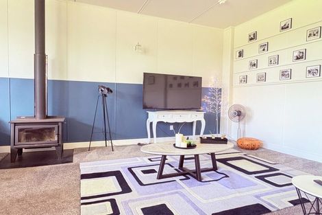 Photo of property in 8 Marine Parade, Wairoa, 4108