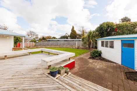 Photo of property in 21 Saint Albans Avenue, Hokowhitu, Palmerston North, 4410