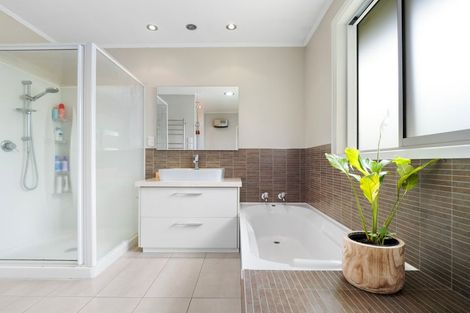 Photo of property in 5 Darroch Street, Fairy Springs, Rotorua, 3015