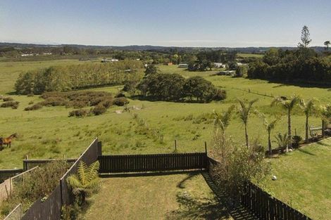 Photo of property in 50 Hobsonville Road, West Harbour, Auckland, 0618