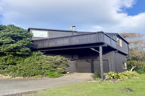Photo of property in 120 Stanmore Bay Road, Stanmore Bay, Whangaparaoa, 0932