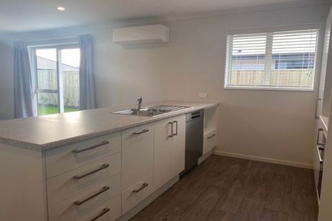 Photo of property in 10 Frogmore Way, Rolleston, 7615