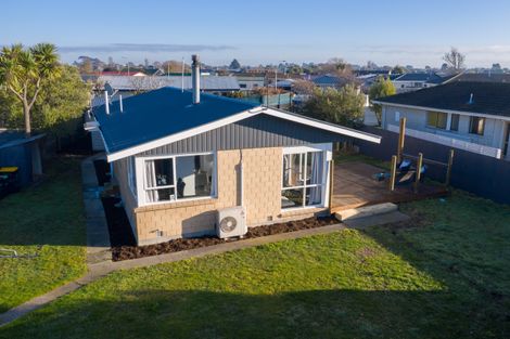 Photo of property in 8 Cornet Lane, Aranui, Christchurch, 8061