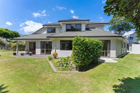 Photo of property in 30 Awanui Drive, Waikanae, 5036