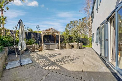 Photo of property in 14a Mchardy Place, Glenfield, Auckland, 0627