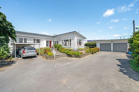 Photo of property in 67 Whites Line East, Waiwhetu, Lower Hutt, 5010