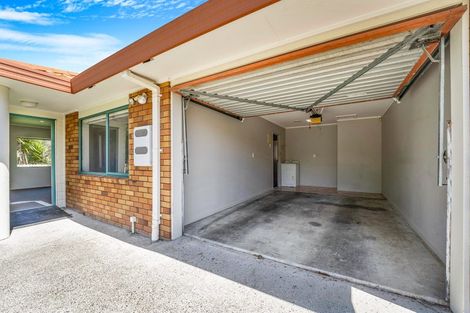 Photo of property in 2/52 Donald Street, Stanmore Bay, Whangaparaoa, 0932