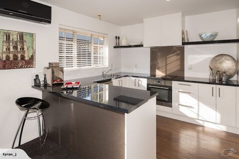 Photo of property in 12 Parade Court, Addington, Christchurch, 8024