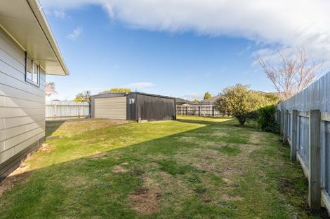 Photo of property in 3 Karaka Street, Inglewood, 4330