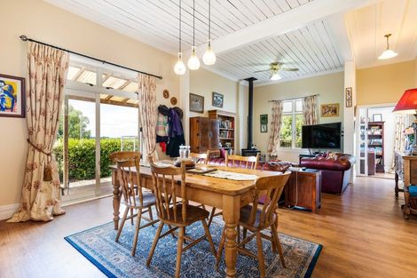 Photo of property in 50 Coulters Line, Kiwitea, Feilding, 4777