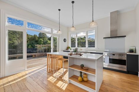 Photo of property in 95b Waikawa Road, Picton, 7220