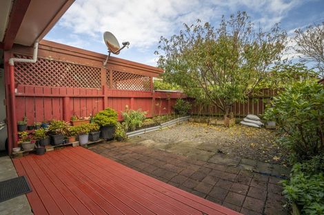 Photo of property in 19 Hollydale Grove, Churton Park, Wellington, 6037
