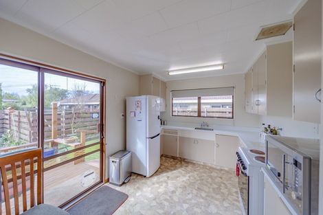 Photo of property in 5 Waverley Street, Waipawa, 4210