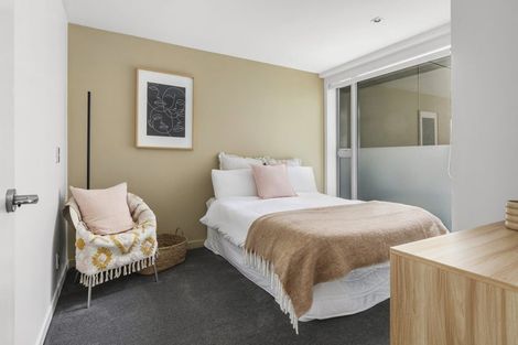 Photo of property in Portal Apartments, 1a/42 Cable Street, Te Aro, Wellington, 6011
