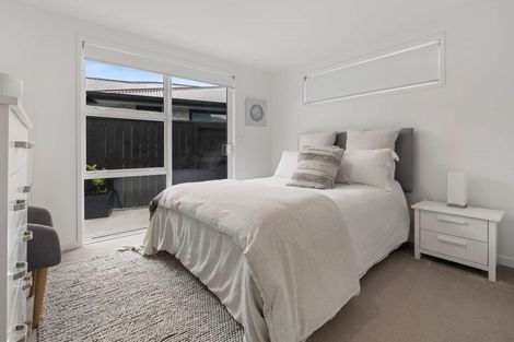 Photo of property in 39 Kotiate Street, Papamoa Beach, Papamoa, 3118