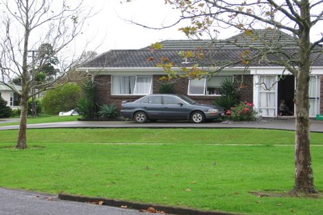 Photo of property in 2/77 Tiraumea Drive, Pakuranga, Auckland, 2010