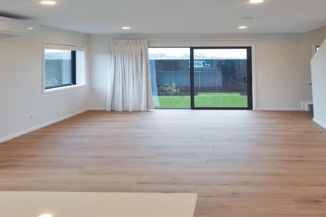 Photo of property in 5/48 Moire Road, Massey, Auckland, 0614