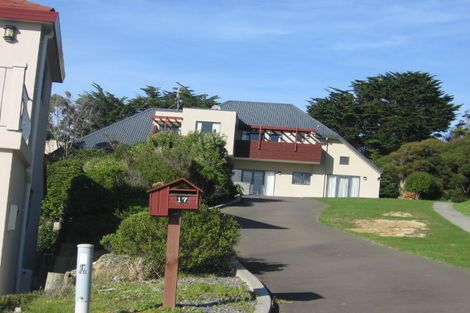 Photo of property in 17 The Topdeck, Whitby, Porirua, 5024
