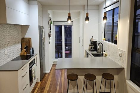 Photo of property in 7 Sullivan Avenue, Mangere Bridge, Auckland, 2022