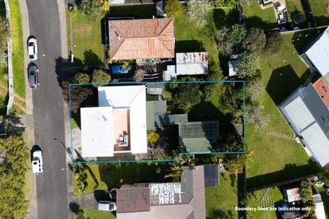 Photo of property in 5 Roseneath Place, Birkdale, Auckland, 0626