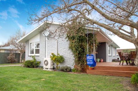 Photo of property in 127 Northcote Road, Northcote, Christchurch, 8052