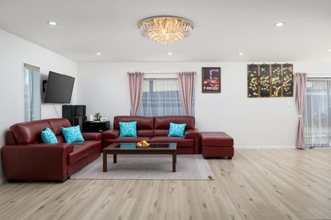 Photo of property in 93 Waitaki Street, Henderson, Auckland, 0612