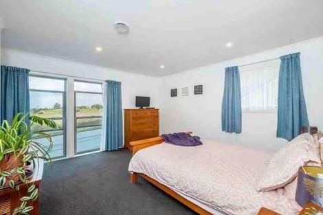 Photo of property in 63b Westgate Drive, Massey, Auckland, 0614