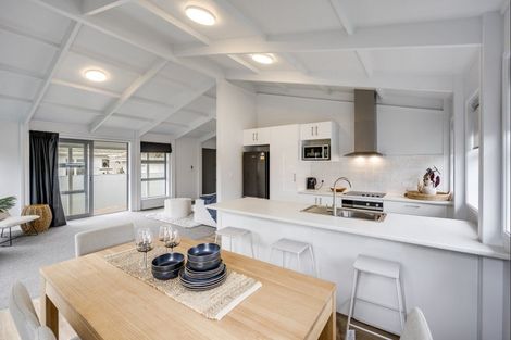 Photo of property in Lantern Light Takeaways, 1012 Willowpark Road North, Mayfair, Hastings, 4122