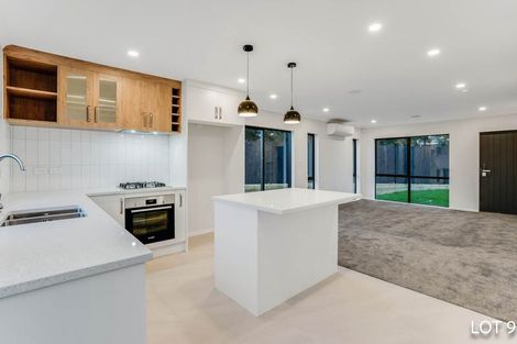 Photo of property in 6d Becker Drive, Weymouth, Auckland, 2103