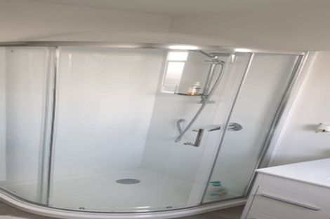 Photo of property in 1/72l Kitchener Road, Milford, Auckland, 0620