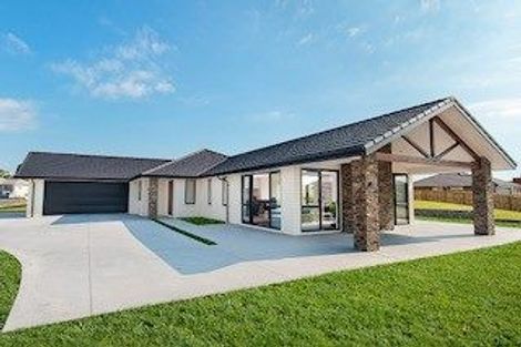 Photo of property in 2 Glennron Lane, Waiuku, 2123