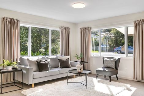 Photo of property in 2/19 Ranui Terrace, Tawa, Wellington, 5028