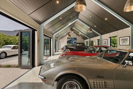 Photo of property in 8 Pendeen Crescent, Jacks Point, Queenstown, 9371