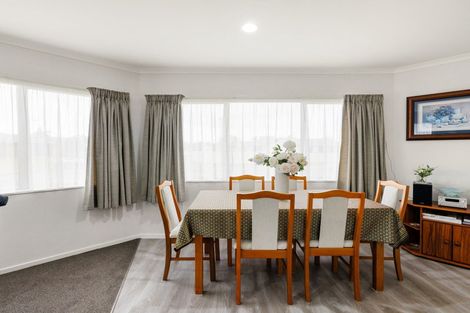 Photo of property in 2 Brunswick Place, Rototuna North, Hamilton, 3210