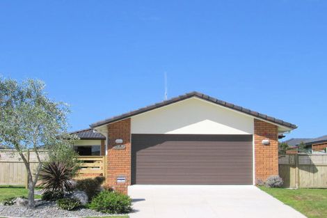 Photo of property in 15 Madeleine Terrace, Papamoa Beach, Papamoa, 3118