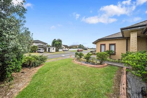Photo of property in 25 Peninsula Road, Mangere, Auckland, 2022
