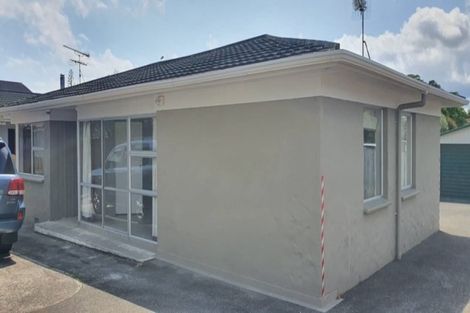 Photo of property in 98 Botany Road, Botany Downs, Auckland, 2010
